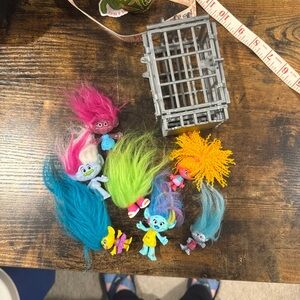 Trolls the movie figurine set with cage from movie one